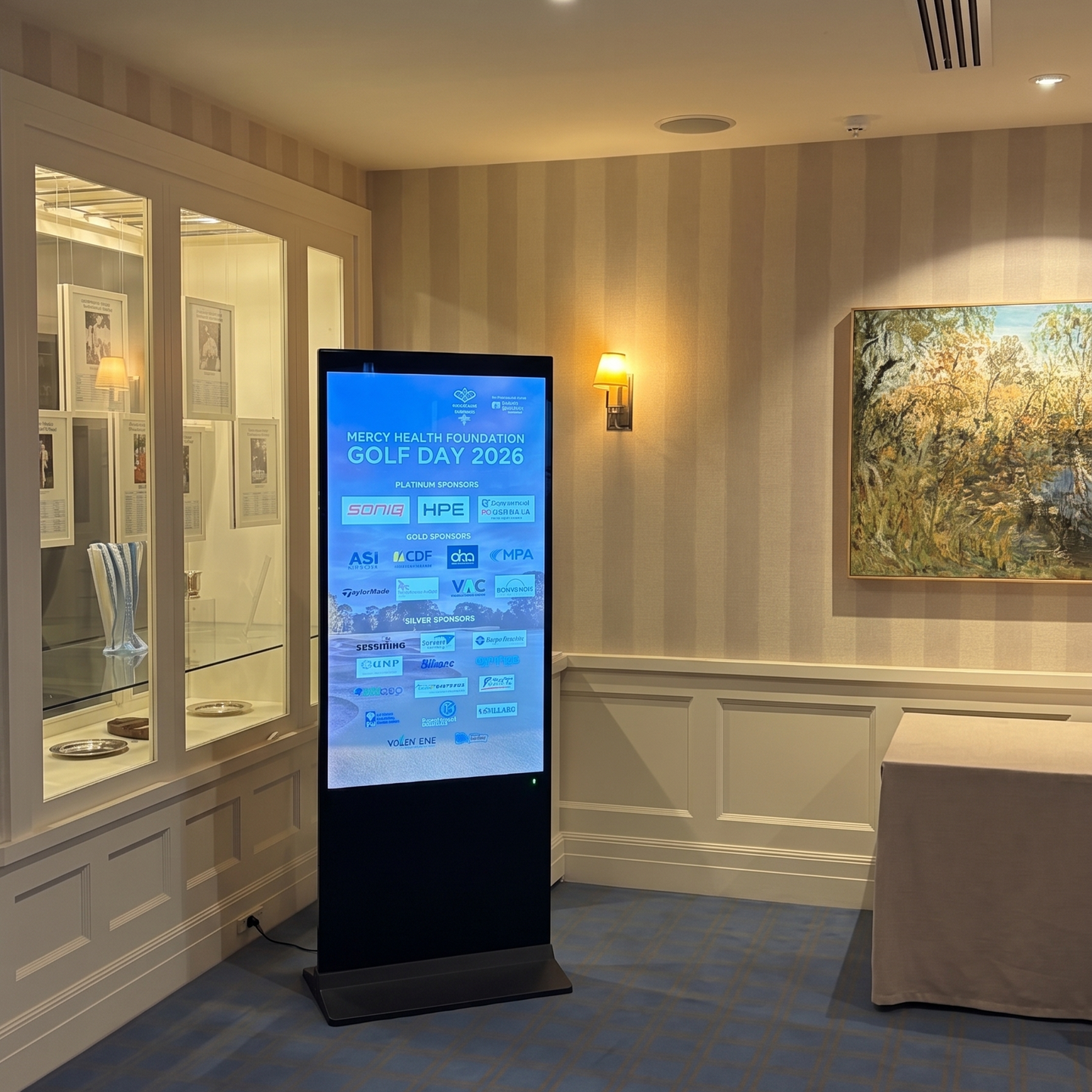 55” 4K Freestanding Non-Touch Display